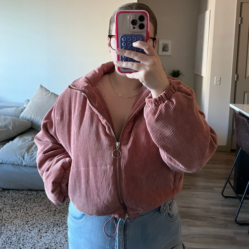 Cropped Ribbed Puffer Coat